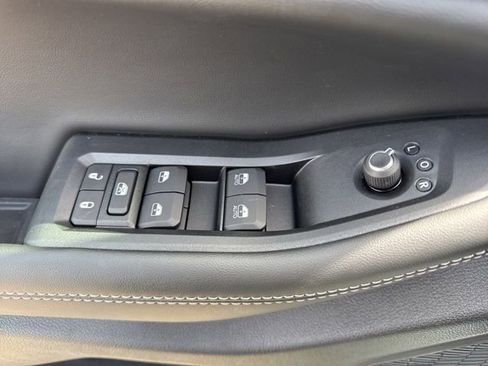 New 2025 Jeep Grand Cherokee L Laredo AWD/4WD image 9