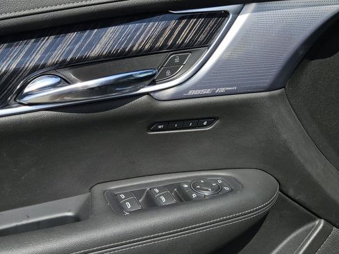 Used 2024 Cadillac XT6 Premium Luxury FWD image 28