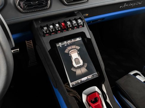 Used 2023 Lamborghini Huracan Tecnica image 32