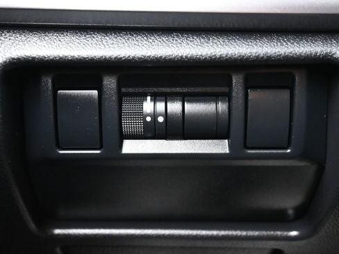 Used 2024 Subaru Impreza 2.0i Sport image 19