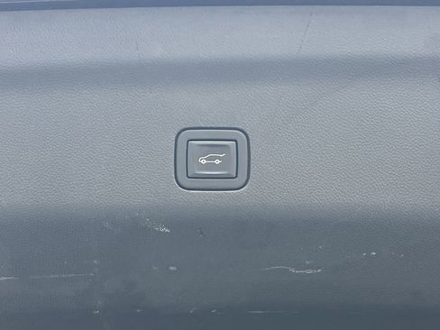 Used 2021 Chevrolet Tahoe High Country image 22