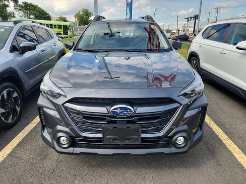 Used 2024 Subaru Outback AWD/4WD image 2