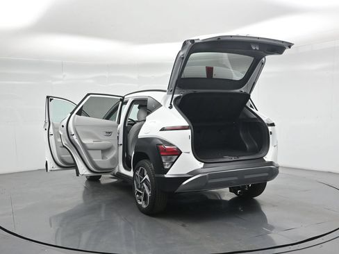 Used 2026 Hyundai Kona SEL Premium AWD/4WD image 34