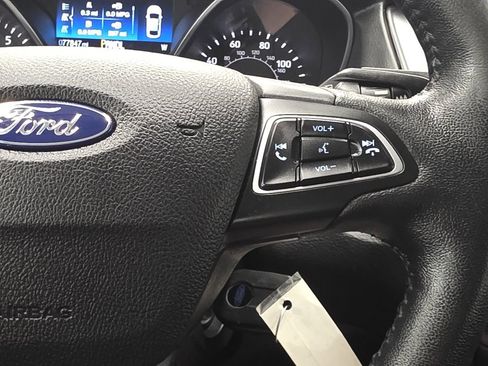 Used 2018 Ford Focus SE w/ Cold Weather Package image 29