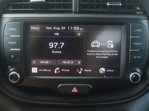 Used 2023 Kia Soul LX w/ LX Technology Package FWD image 19