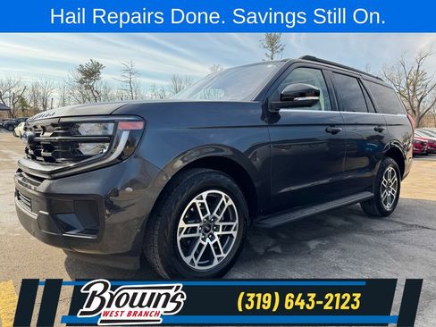 Used 2025 Ford Expedition Active AWD/4WD image 1