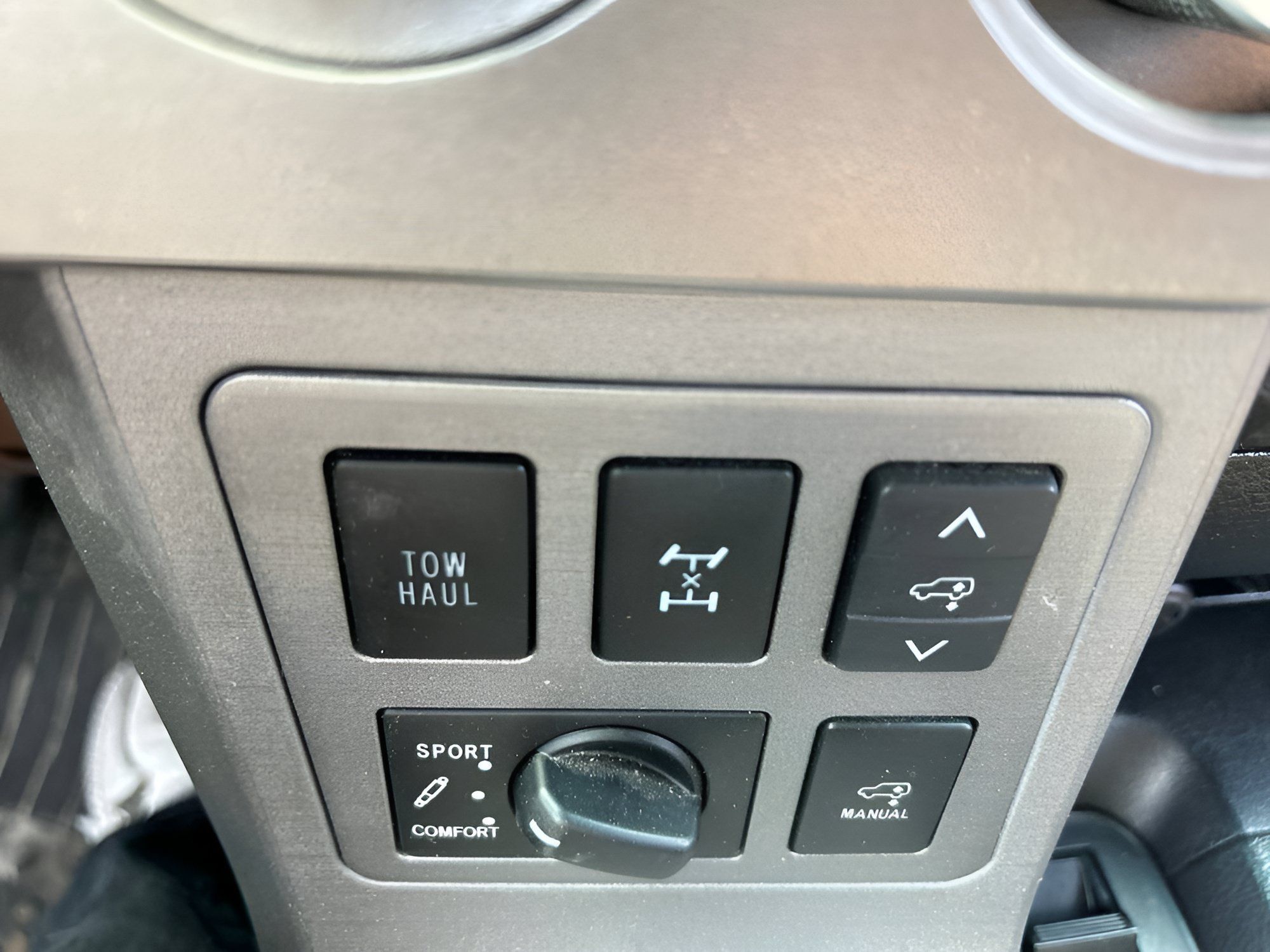 Used 2014 Toyota Sequoia Platinum AWD/4WD image 27