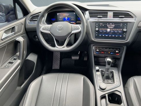 Used 2023 Volkswagen Tiguan SE image 28