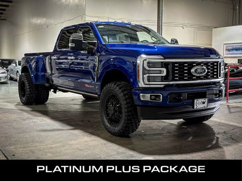 Used 2026 Ford F350 Platinum w/ Platinum Plus Package AWD/4WD image 3