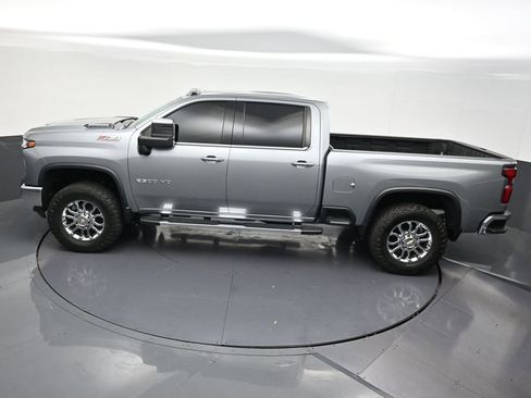 Used 2024 Chevrolet Silverado 2500 LTZ w/ LTZ Premium Package AWD/4WD image 18