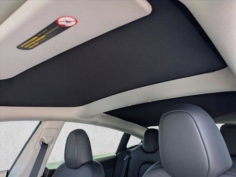 Used 2023 Tesla Model 3 Standard Range RWD image 16