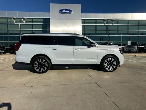 New 2025 Ford Expedition Max Platinum w/ Driver's Package image 6