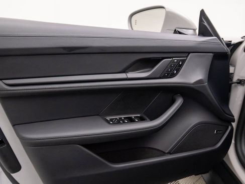 New 2026 Porsche Taycan GTS image 14