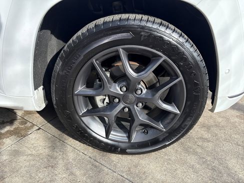 Used 2019 Jeep Grand Cherokee Limited X image 13