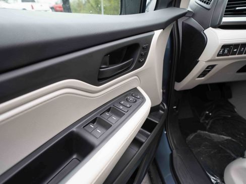 Used 2026 Honda Odyssey EX-L image 7