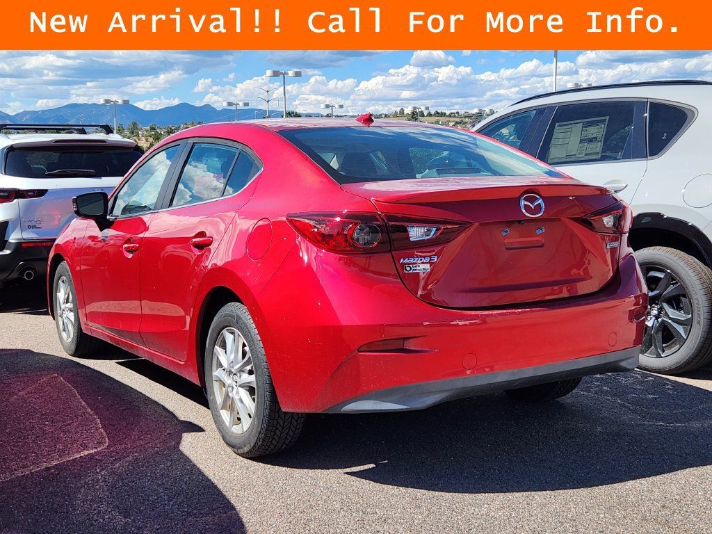 Used 2016 MAZDA MAZDA3 i Touring w/ Popular Equipment Package FWD image 4
