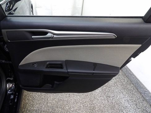 Used 2018 Ford Fusion S FWD image 12