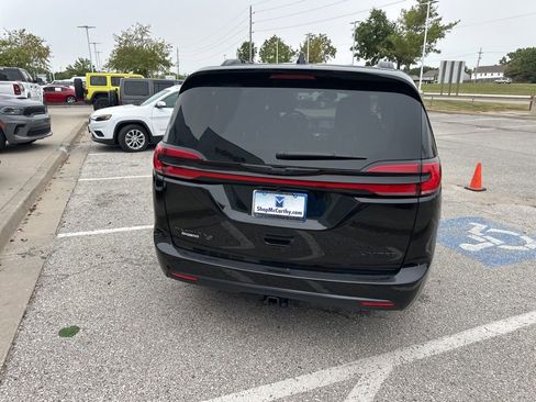 New 2026 Chrysler Pacifica Limited w/ S Appearance Package image 28