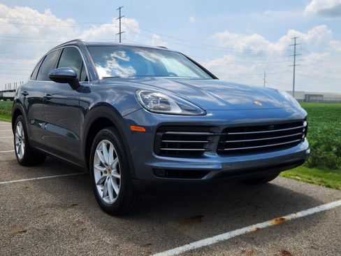 Used 2019 Porsche Cayenne S w/ Premium Package AWD/4WD image 23