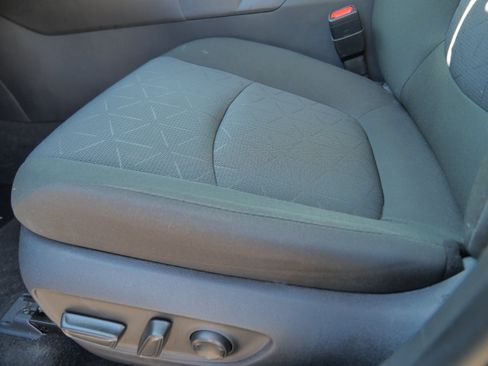 Certified 2025 Toyota RAV4 XLE AWD/4WD image 21