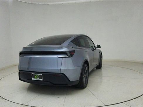 Used 2026 Tesla Model Y 2WD image 66