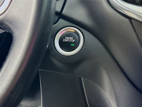 Used 2020 Chevrolet Equinox LT w/ Sport Edition image 20