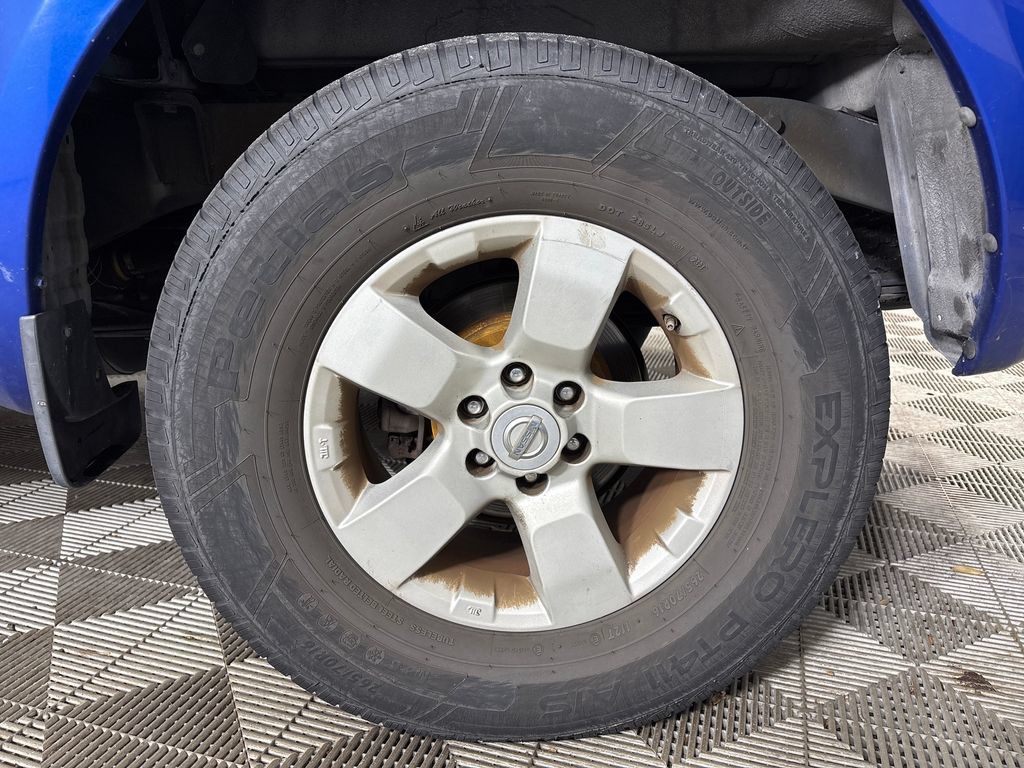 Used 2013 Nissan Frontier SV w/ SV Value Truck Pkg RWD image 25