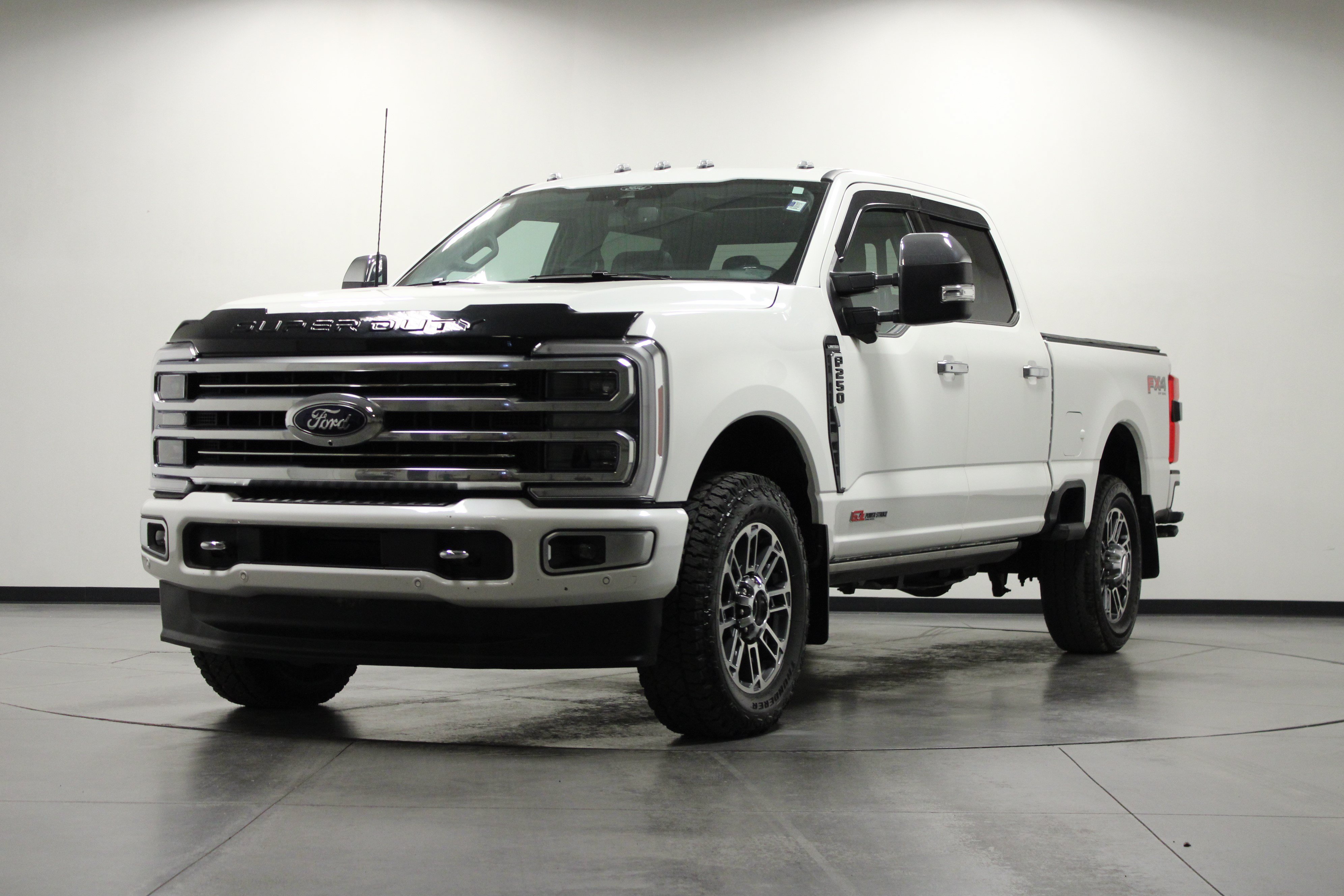 Used 2024 Ford F250 Limited w/ FX4 Off-Road Package AWD/4WD image 8