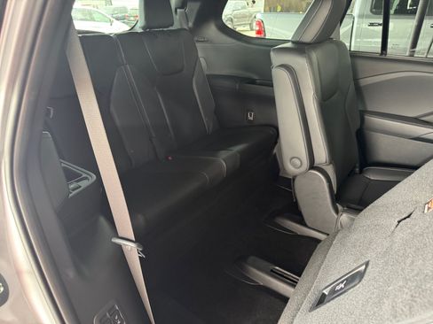Used 2026 Lexus TX 500h AWD w/ Technology Package image 31