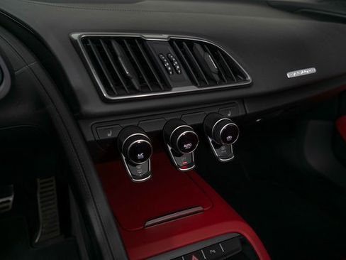 Used 2018 Audi R8 V10 image 20