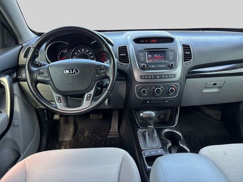 Used 2014 Kia Sorento LX w/ LX V6 Convenience Package AWD/4WD image 10
