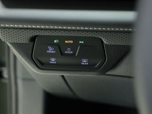 New 2026 Volkswagen Atlas SE FWD image 28