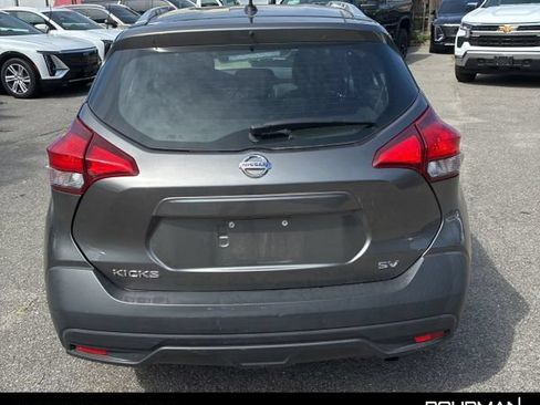 Used 2018 Nissan Kicks SV FWD image 4