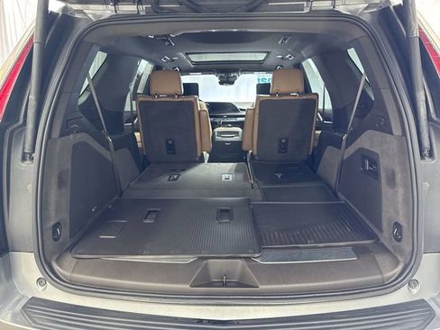 Certified 2021 Cadillac Escalade Premium Luxury w/ Driver Assist Tech Package AWD/4WD image 32