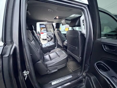 Used 2016 Chevrolet Suburban LT image 52