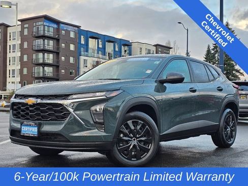 Certified 2025 Chevrolet Trax LS image 1