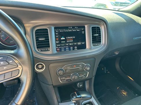 Used 2023 Dodge Charger SXT image 28