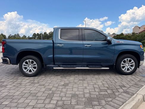 Used 2024 Chevrolet Silverado 1500 LTZ AWD/4WD image 8