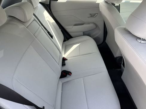 New 2025 Hyundai Kona SE FWD image 20