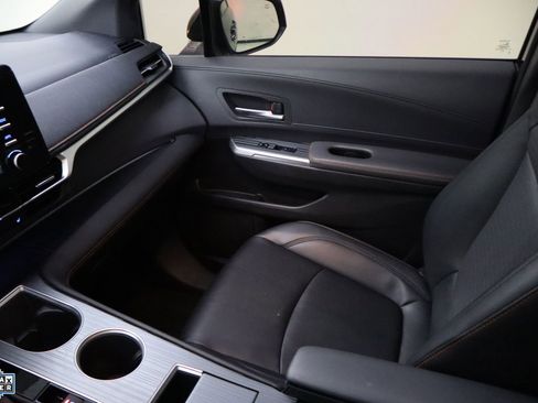 Used 2023 Toyota Sienna XSE image 24