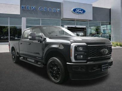New 2026 Ford F250 Lariat w/ Black Appearance Package