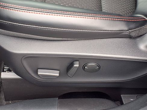 Used 2024 Ford Escape ST-Line w/ Tech Pack #1 AWD/4WD image 4