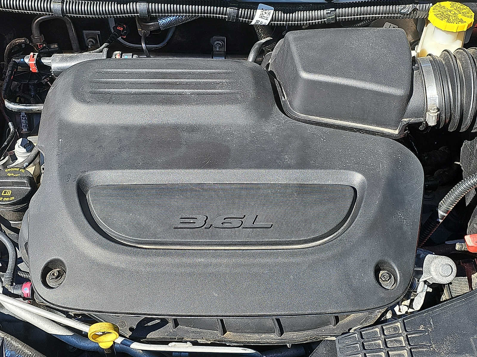 Used 2024 Chrysler Voyager LX FWD image 29