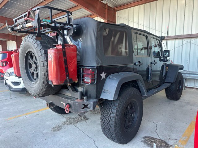 Used 2007 Jeep Wrangler Unlimited Sahara w/ Dual Top Group AWD/4WD image 8