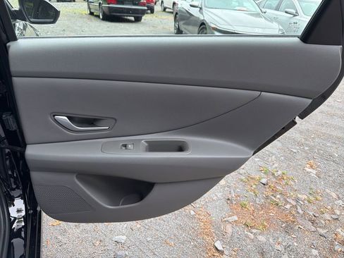 Certified 2023 Hyundai Elantra SEL w/ Convenience Package FWD image 12