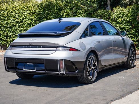 Used 2023 Hyundai Ioniq 6 SEL AWD/4WD image 6