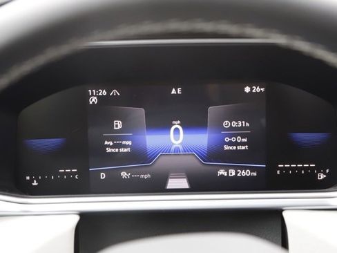 Used 2025 Volkswagen Taos SE w/ Panoramic Sunroof Package image 30