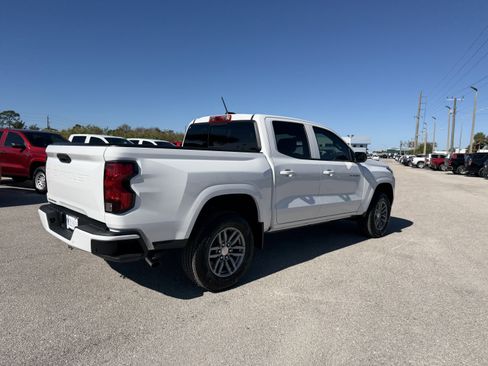 New 2026 Cadillac XT5 Luxury image 3