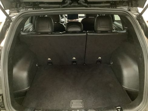 Used 2024 Jeep Compass Latitude AWD/4WD image 8
