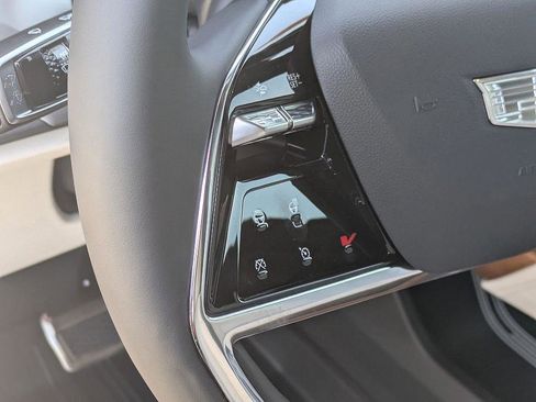 New 2026 Cadillac Vistiq Luxury image 14